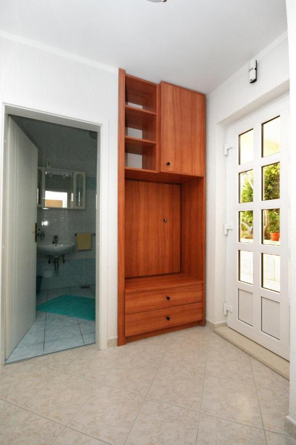 Apartments With A Parking Space Novi Vinodolski - 5593 Extérieur photo