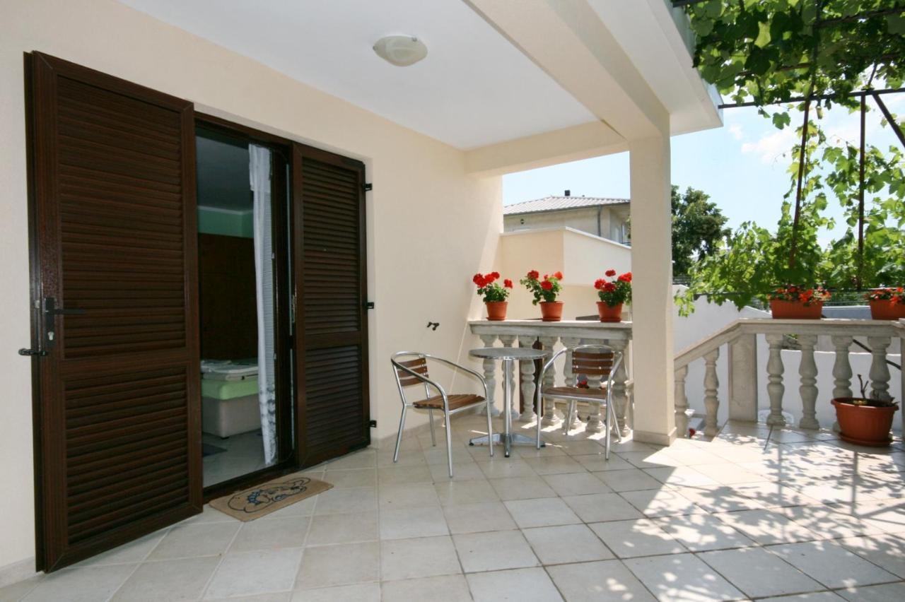 Apartments With A Parking Space Novi Vinodolski - 5593 Extérieur photo
